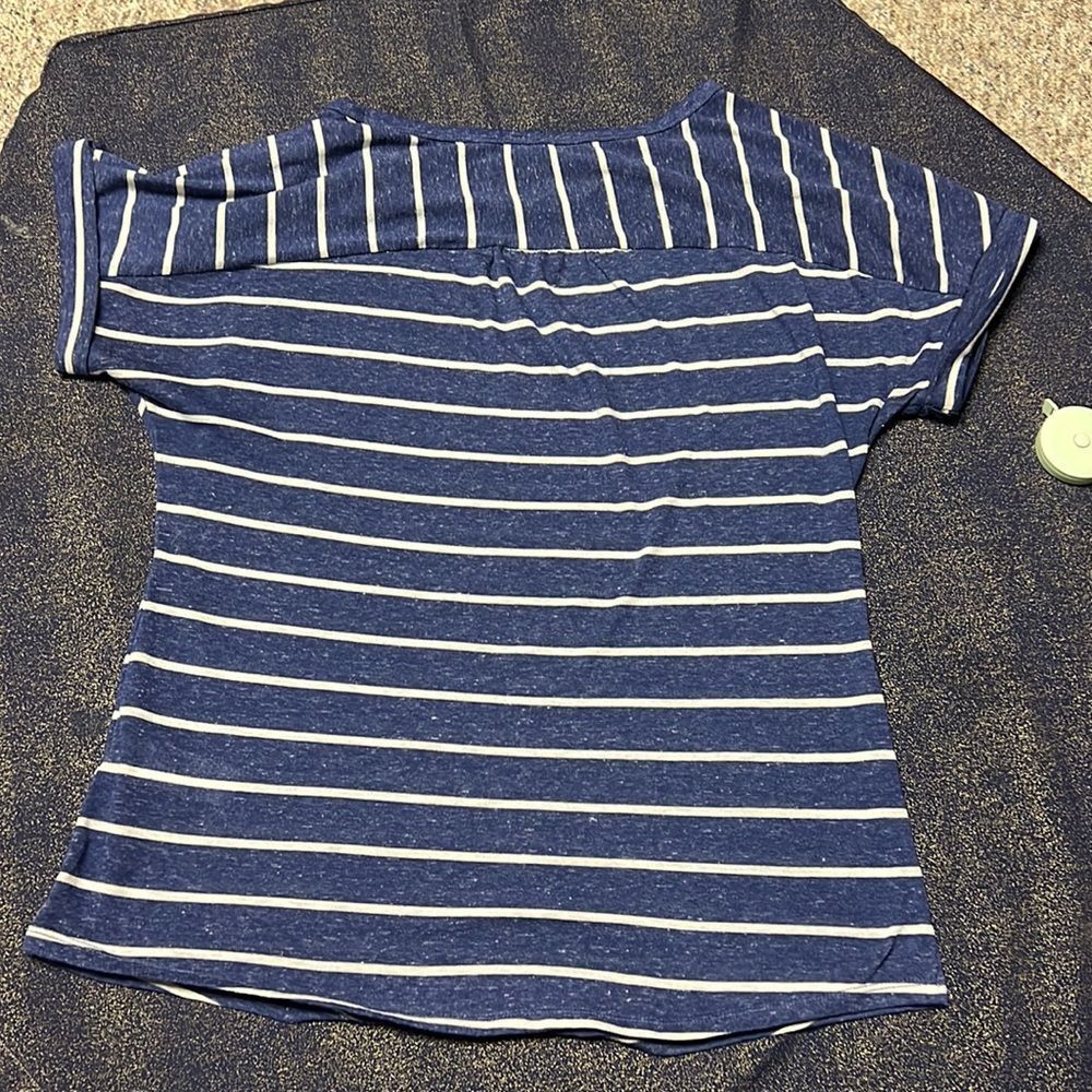 Ricki’s tee - Picture 6 of 9